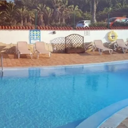 In Front Of The Pool, Large Terrace, Elegant & Confortable, Wi-fi